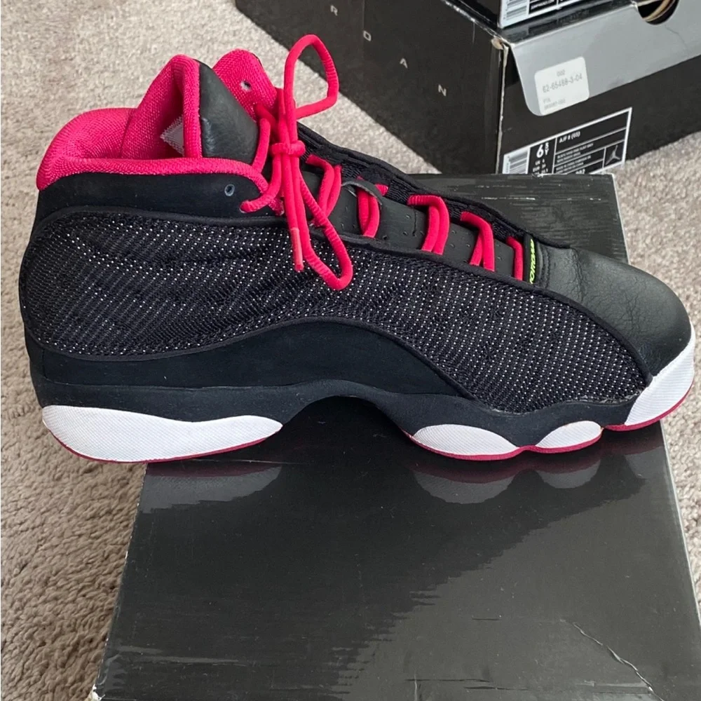 Girls Air Jordan 13 Black Voltage Cherry - Picture 2 of 2